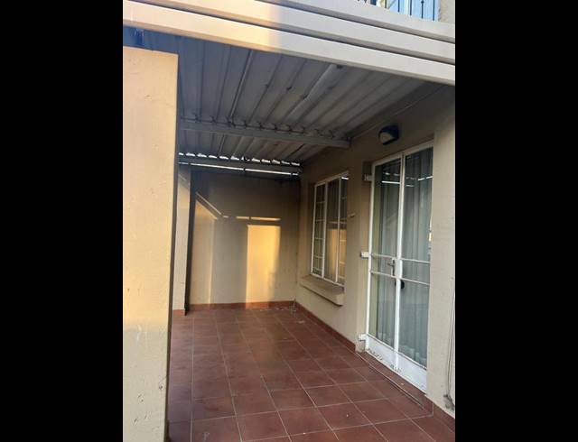 2 BEDROOM TOWNHOUSE FOR SALE IN MEREDALE